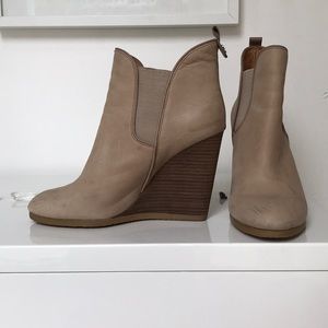Coach boots ‘Farah’ beige size 9.5